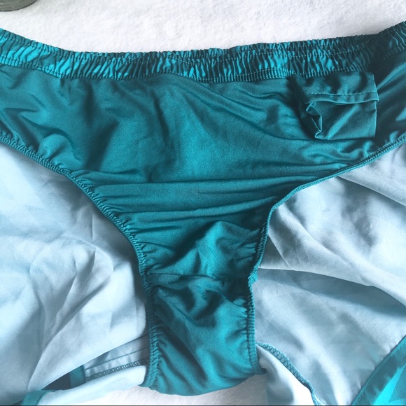 Active by Old Navy Women’s Activewear Short Green - Picture 7 of 10